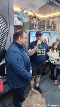Deželak junak v Kamniku zaključil prvo etapo dobrodelnega kolesarjenja po slovenskih krajih  (8)